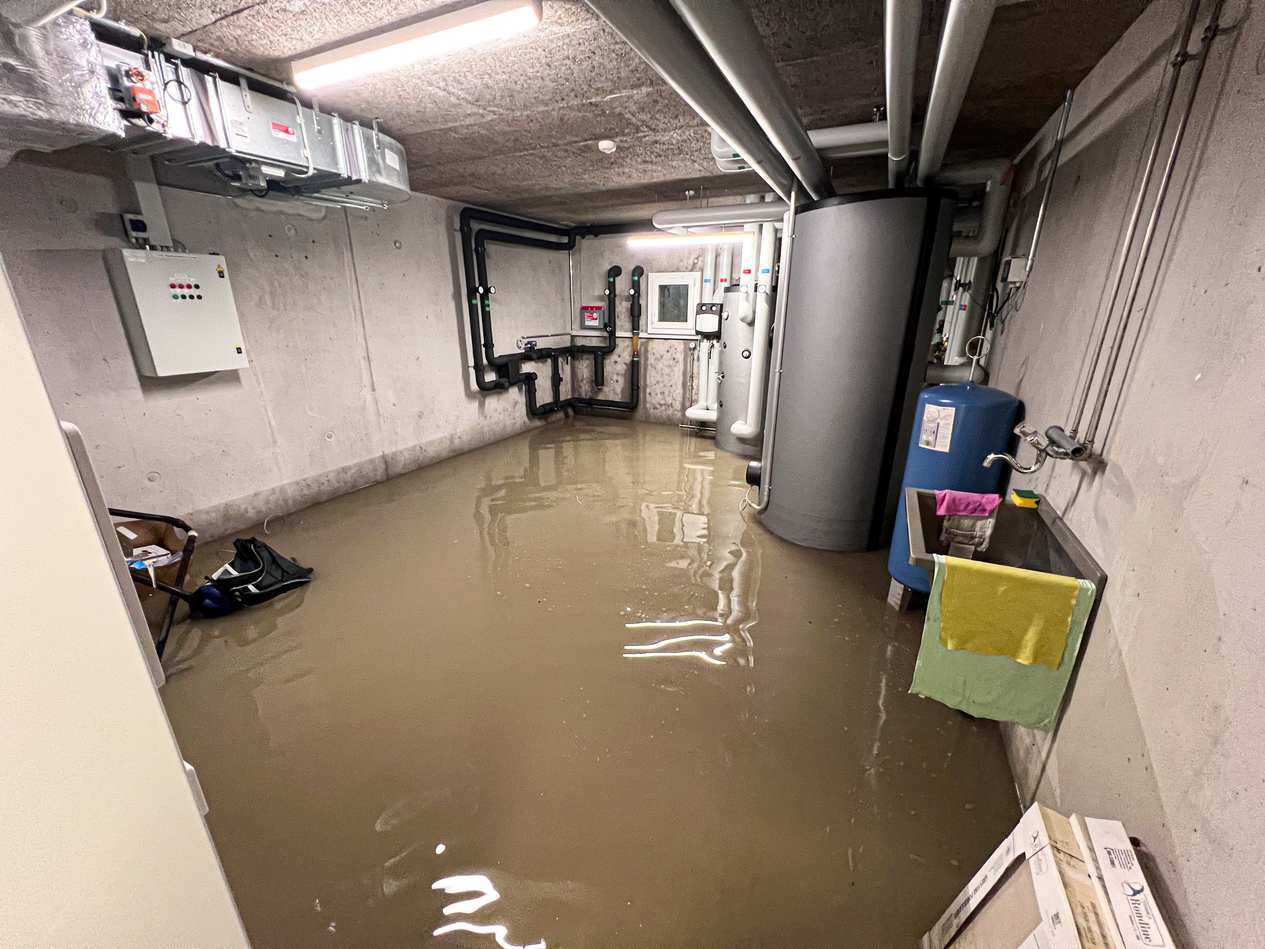 Sofortmassnahmen bei Wassershäden